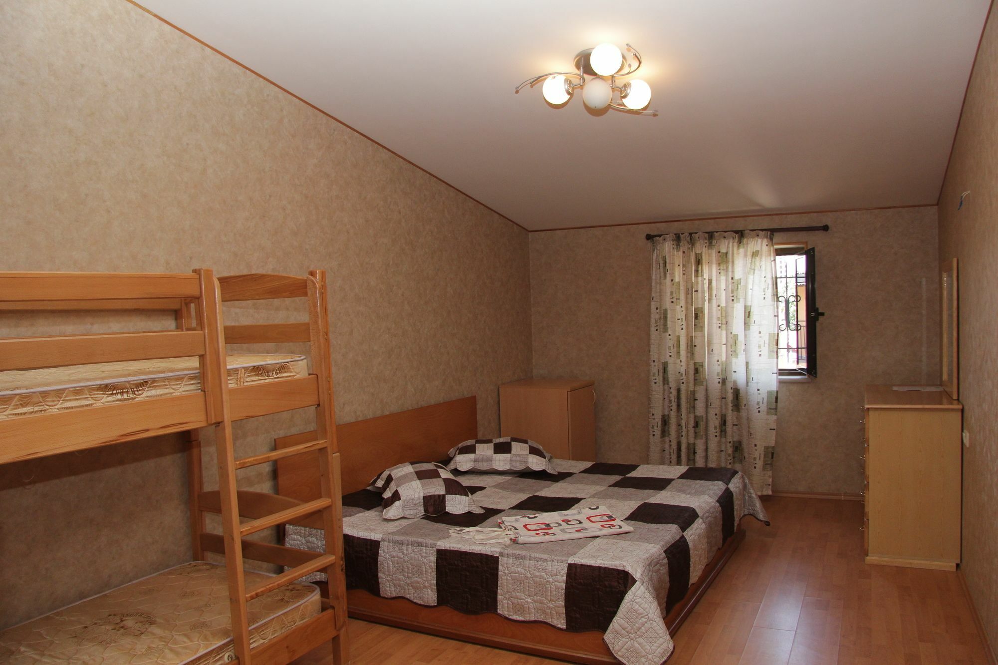 Rafael Hostel Jerevan Eksteriør billede